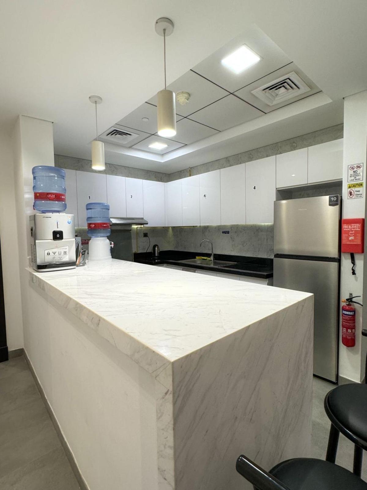Accommodatie bij particulieren With Private Near Downtown Business Bay *