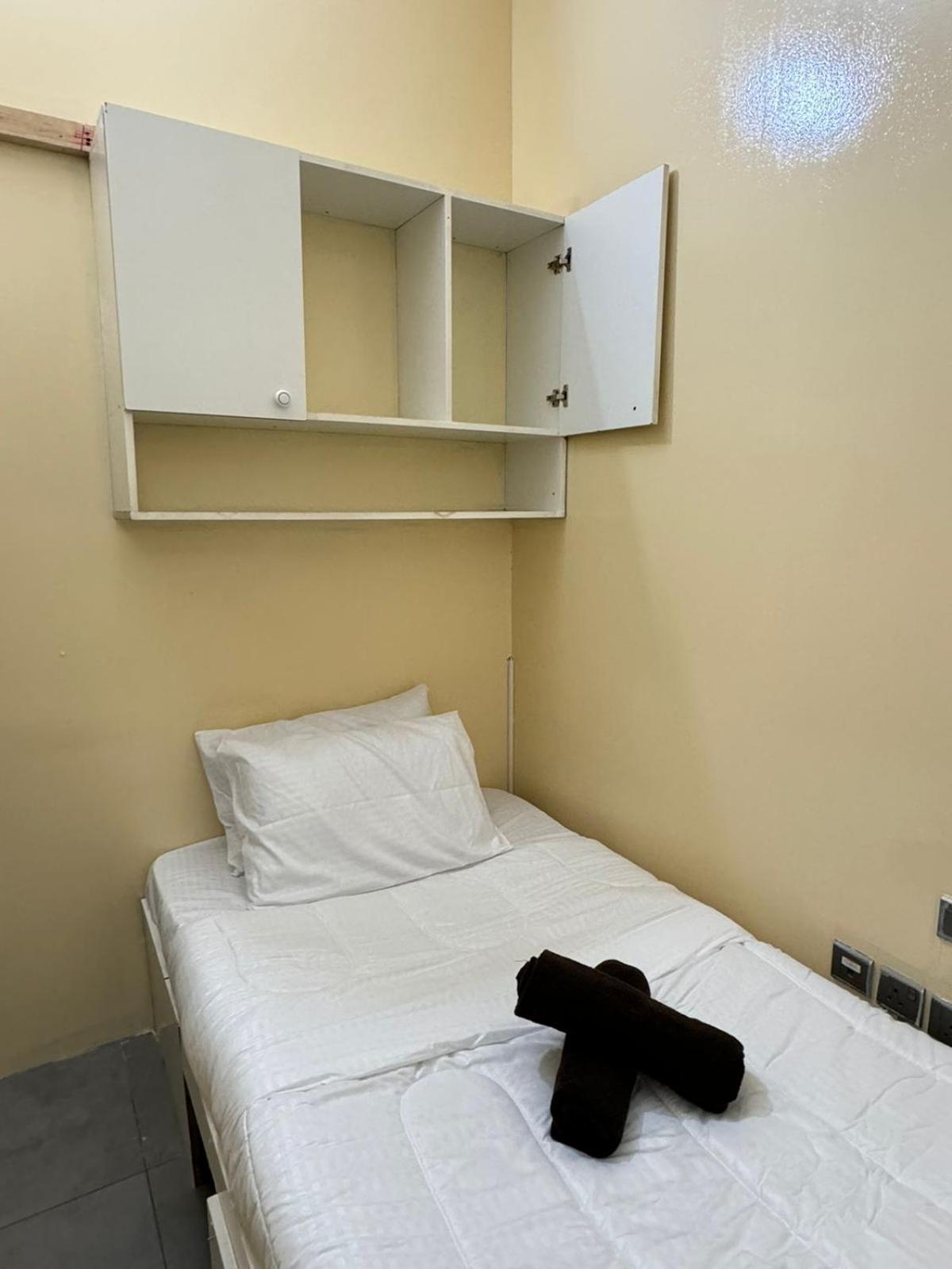 With Private Near Downtown Business Bay Accommodatie bij particulieren *